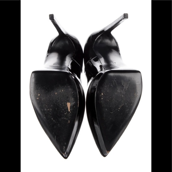 ♥️♥️ Saint Laurent Patent Leather Pumps
Black♥️♥️size 10 - Picture 6 of 7
